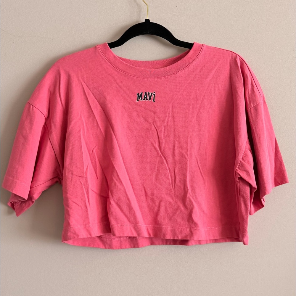 Mavi Cropped Tee in Hot Pink with Chest Logo